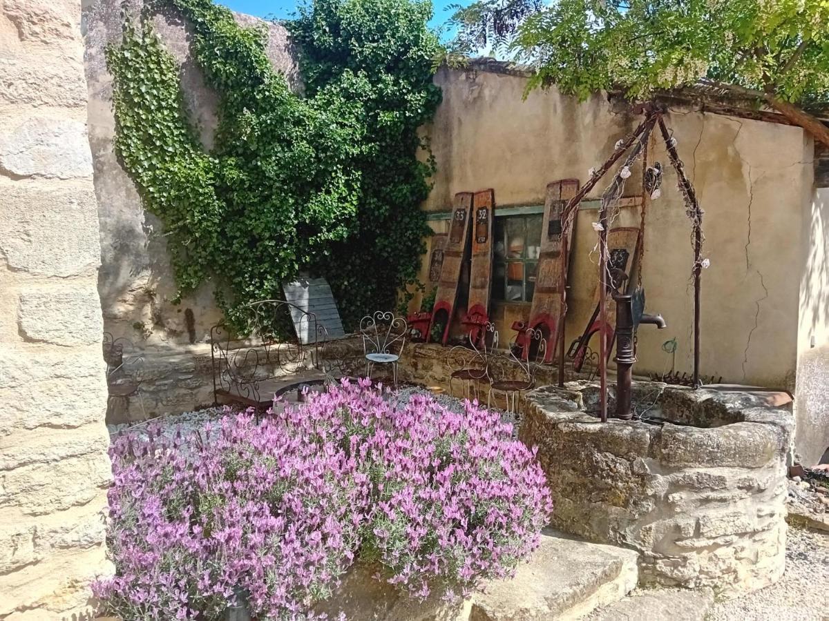Вілла Ferme De L'Arnesque Шатонеф-дю-Пап Екстер'єр фото